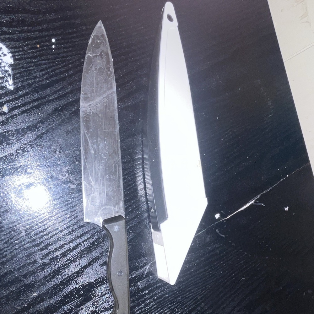 Pampered Chef 8 in Chef's Knife Stainless Steel Straight Edge w/ Blade Cover